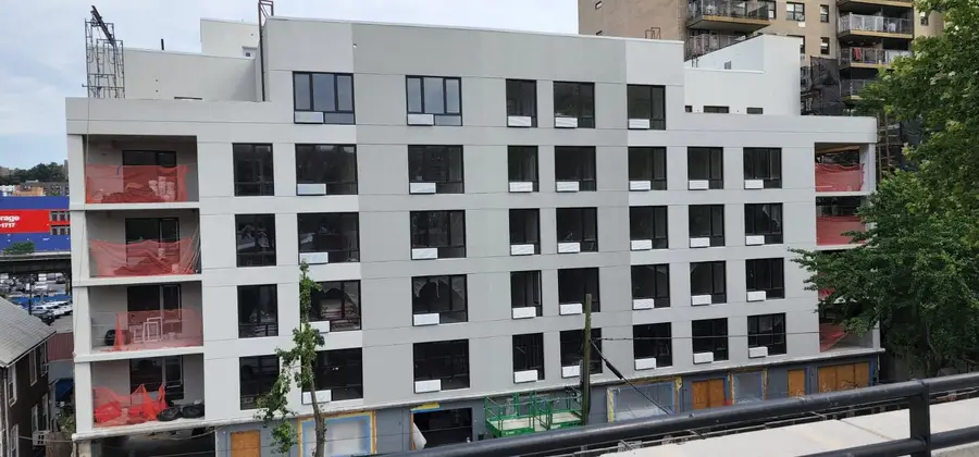 EIFS Work, Kingsbridge Avenue, Bronx, photo 2 of 25