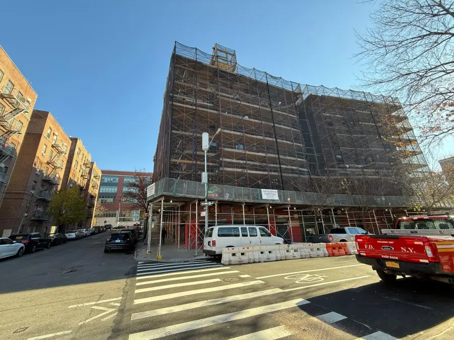 Walton Avenue, Bronx, photo 4 of 4